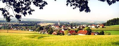 Taufkirchen vom Nordosten (Juli 2002)