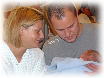 Thomas, Jasmin & Kilian am Tag nach der Geburt